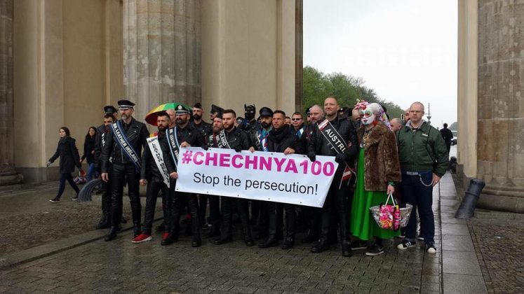Fetisch-Community: Demonstration gegen Schwulen-Verfolgung