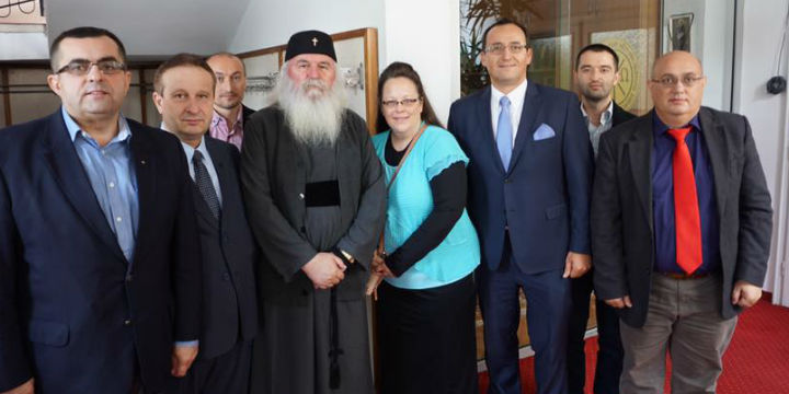 Kim Davis mit religiösen Aktivisten in Rumänien