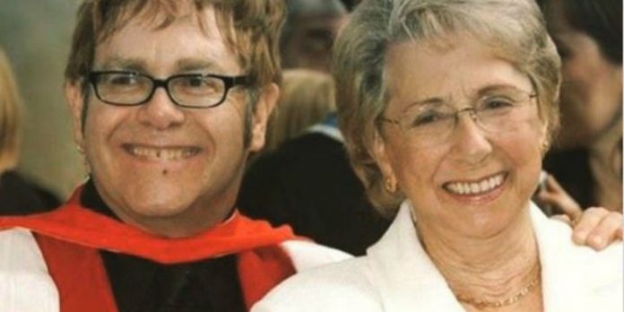 Elton John und seine Mutter