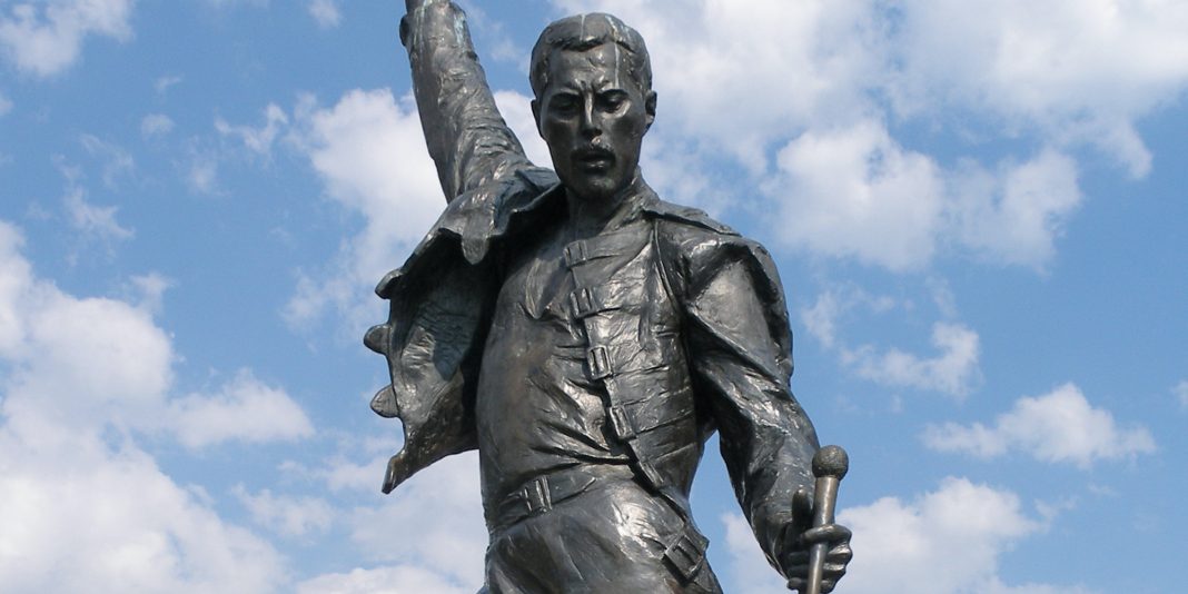 Freddie-Mercury-Statue