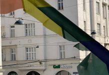 Regenbogenflagge am Volkskundemuseum Wien